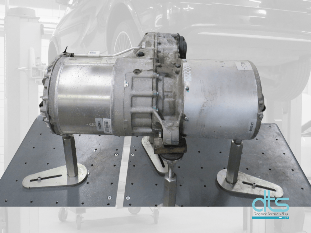 DTS Lopik Tesla Mercedes-Benz elektromotor