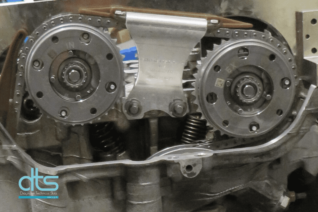 Het onderdeel dat vaak stuk gaat, is het VANOS nokkenastandwiel